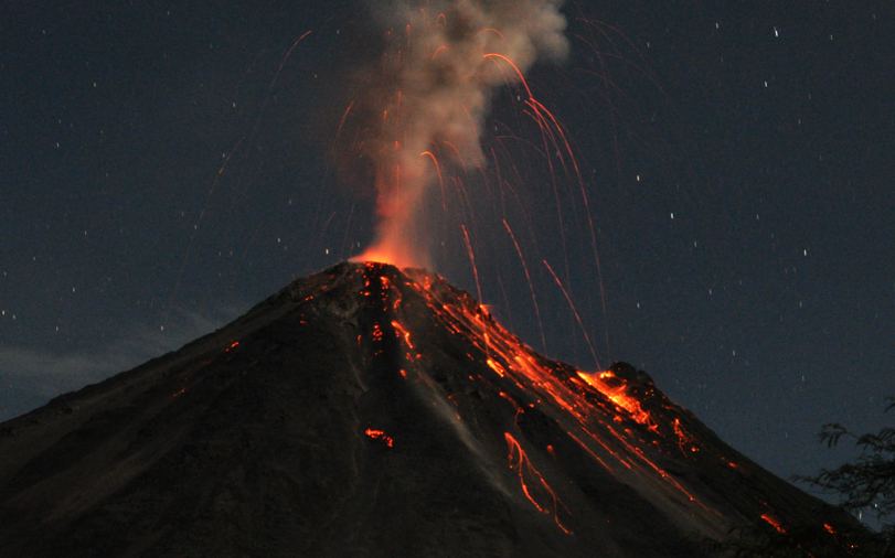 Arenal Volcano time lapse image October 2010 - last major eruption